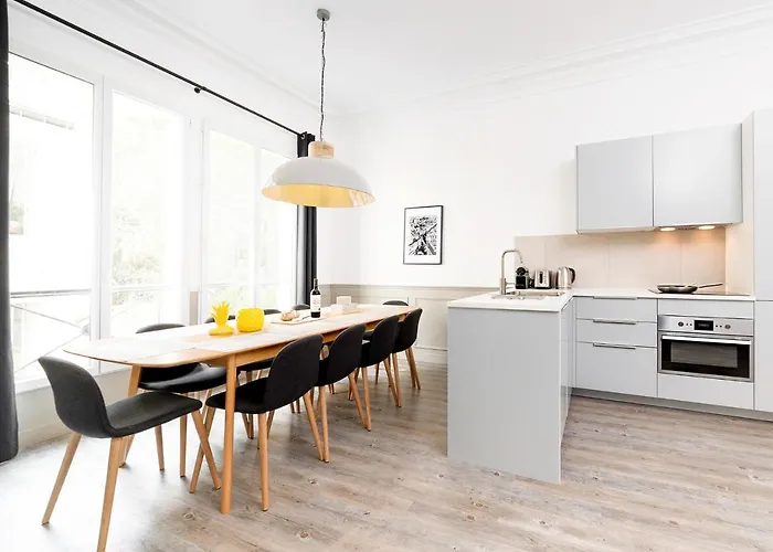 Livinparis - Luxury 4 Bedrooms Opera I